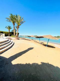 5 bedroom villa with private pool west golf elgouna - 3