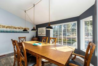 Charming 3-Bedroom Home in Bend with Hot Tub Game Room & Spacious Family Dining - Bend - 5