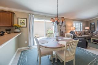 Courtyard Villa in Mission Hills - 1