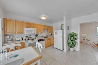 Bahama Beach Club Pompano - Fort Lauderdale - Charming and Cozy Studios & Apartments close to Beach with Pool - Pompano Beach - 4