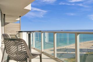 2BR Ocean Views Condo in West Palm - Riviera Beach - 4