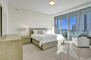 2BR Ocean Views Condo in West Palm - Riviera Beach - 9