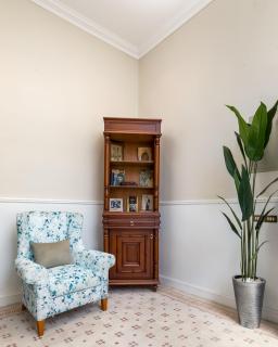 3BR Suliman khan, Downtown Sunny Hideaway Vintage, 7 Balconies - 2