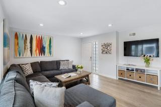 Sandy by AvantStay Oceanview Steps to Beach Patio w Fire Pit Dining Area - Newport Beach - 5