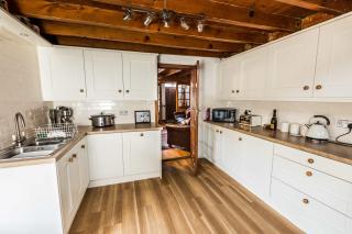 LetAway - Captain Cook's Cottage, Staithes - 4
