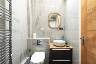 Spacious Cottage 3 Bedrooms with Free Private Parking in a Central Location - Redcar - 6