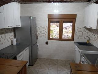 House under peaks - - 6