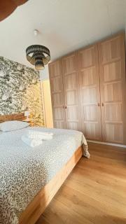 Joli appartement tout juste rénové vue sur l'église - 2