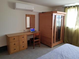 Rustic Villa with Pool Sleeps 6 & Terrace - Siġġiewi - 2