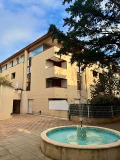 Centre ville AIX - Terrasse / Ascenseur - Rénové - 9