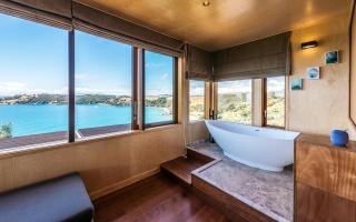 Belle Cove Villa, Spectacular Sea Views - Be My Guest - - 5