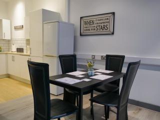 Spacious and Modern Studio Apartment Swansea City Centre - Swansea - 4