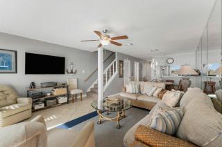 Seaside Serenity Ramsgate 24 Free Beach SRVC & Activities! - Panama City Beach - 1