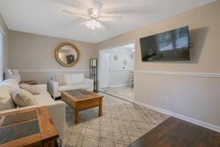 Shady Pines Retreat - Hope Mills - 3