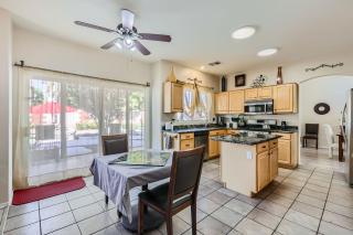 5BD-3BA-Pool Vacation Home for 10 in Peoria - Peoria - 8