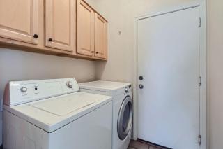 5BD-3BA-Pool Vacation Home for 10 in Peoria - Peoria - 5