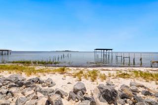 Island stilt house with endless Gulf views - 4