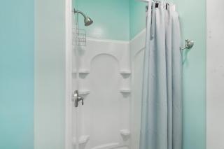 Petes Retreat - Walk to downtown - 8