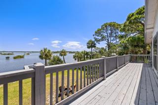 Solimar- Upstairs bay views - 3