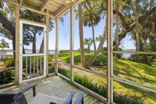 Serenity by the Sea Waterfront Condo - 7