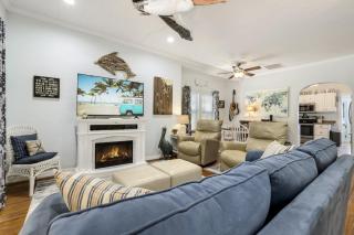 Pelican Place - Waterfront launch and fire pit - 8