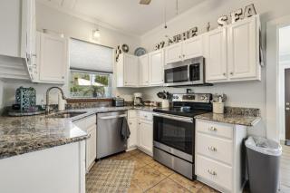 Pelican Place - Waterfront launch and fire pit - 5