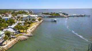 Pelican Place - Waterfront launch and fire pit - 3