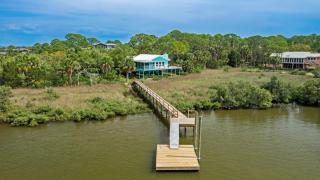 Eagle View - bayside privacy and dock - 2