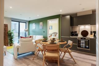 Golden Escape, 2Bed 2Bath, Leeds Center & Stadium 10 mins - Beeston Hill - 4