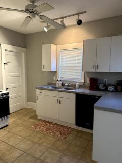 446) Massive 3 bedroom - Lakewood - 9