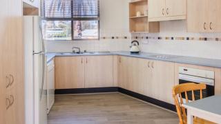 Perfectly Positioned Beachfront Apartment - Unit 6 - Port Macquarie - 8