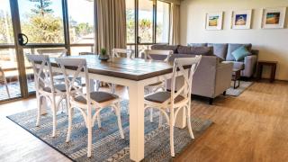 Perfectly Positioned Beachfront Apartment - Unit 6 - Port Macquarie - 6