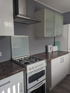 Comfy 2BR Getaway Dudley Village - - 2