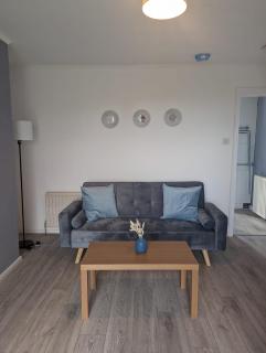 Comfy 2BR Getaway Dudley Village - - 8