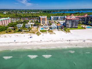 Beach Retreat - Immaculate Beach Condo in Redington Shores! - Clearwater Beach - 5