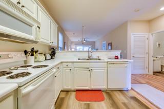 Pond Views and Community Perks Sunset Beach Condo! - Sunset Beach - 3