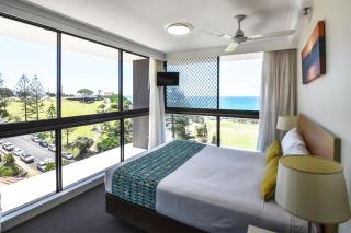 Beach House Resort Coolangatta - 7