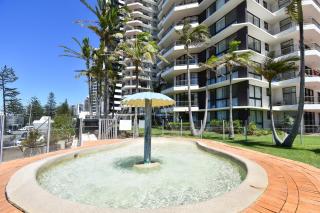 Beach House Resort Coolangatta - 6