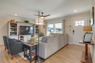 Near Wineries Hendersonville Home with Mtn Views! - Hendersonville - 7