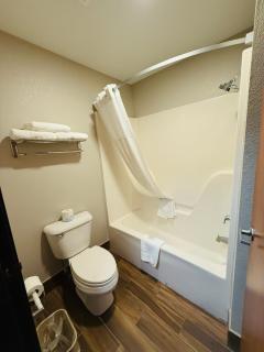Days Inn & Suites by Wyndham Brinkley - Brinkley - 7