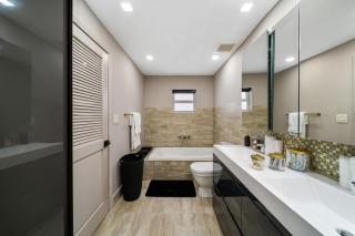 Miami Gucci Home with Pool & Great Location - Miami - 2