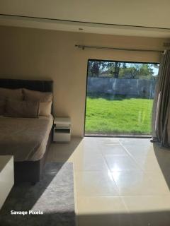 Mabelreign Holiday Home Hot Water & Electricity - 7