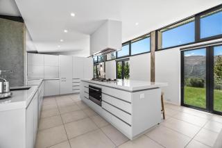 Gibbston Valley Residence by Sotheby's Luxury Rental Homes - 8