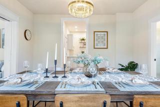 Vintage Meets Modern Spacious Capitol Hill Single Family home with 97 walk score - Seattle - 9