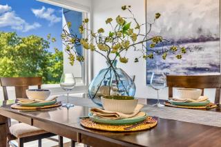 Modern and Relaxing Lake Sammamish View House - Issaquah - 2