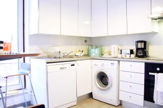 JOIVY Modern 1-bed Apt with terrace, moments from São Bento Palace - Lisboa - 6