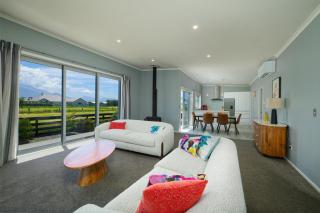 Country Views - Kaikoura - 2