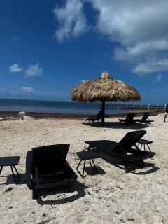 Beach View Room at Barnacle Resort - Big Pine Key - 7
