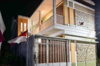 Oma Kost 3 Probolinggo Mitra RedDoorz - Probolinggo - 8