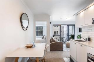 Central 3BR w Balcony Full Kitchen & Amenities - Auckland - 6